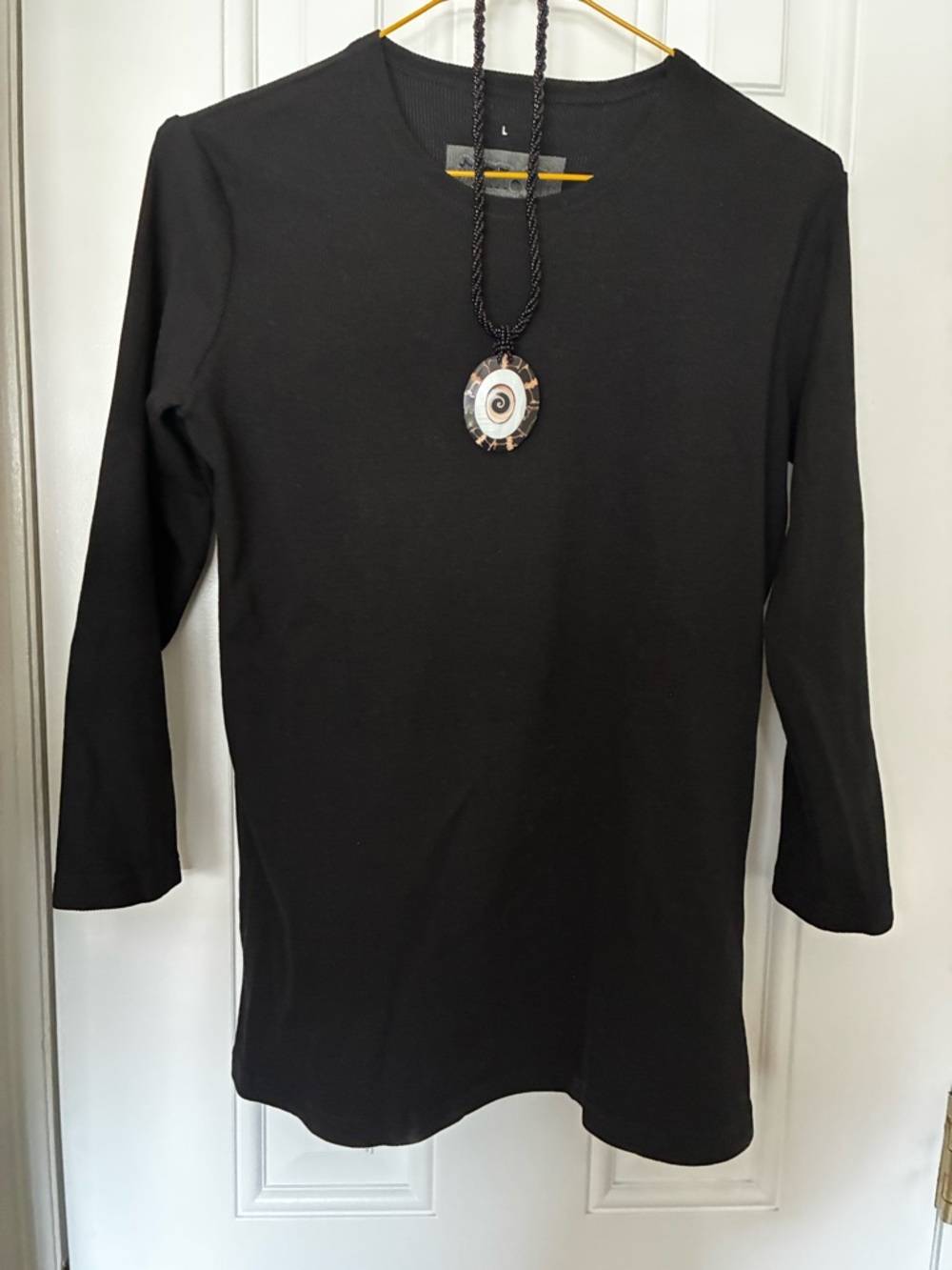 Point Women’s Crewneck Knit Top